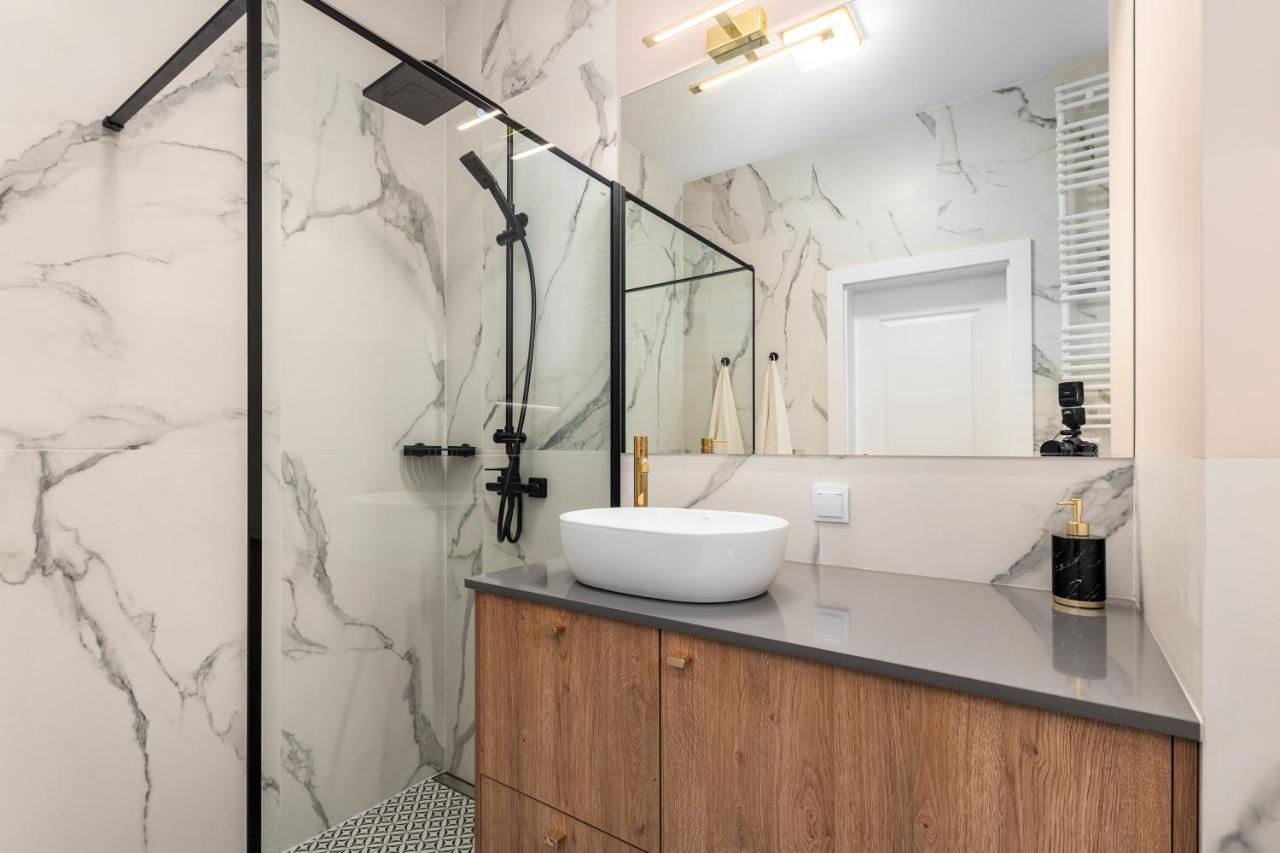 Bg Premium Apartments Browary Warszawskie Varşova Dış mekan fotoğraf